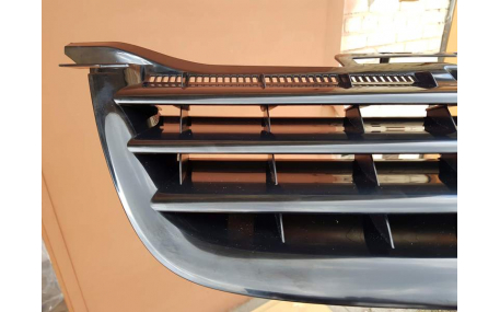 Решетка радиатора Volkswagen Touran 2003-2006