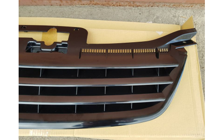 Решетка радиатора Volkswagen Touran 2003-2006