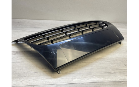 Решетка радиатора Volkswagen Touran 2007-2010