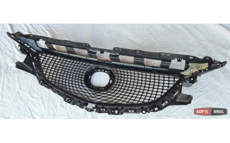 Решетка радиатора Mazda 6