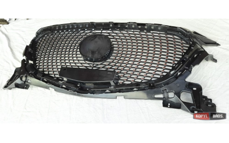 Решетка радиатора Mazda 3