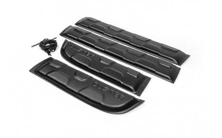 Молдинги дверей Renault Duster