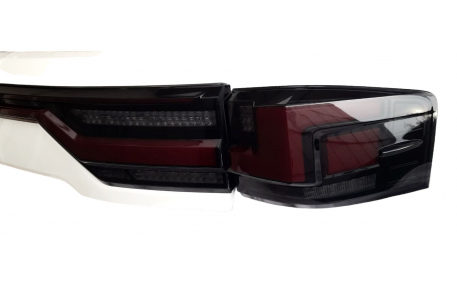 Фонари задние Toyota Land Cruiser 300