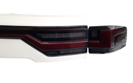 Фонари задние Toyota Land Cruiser 300