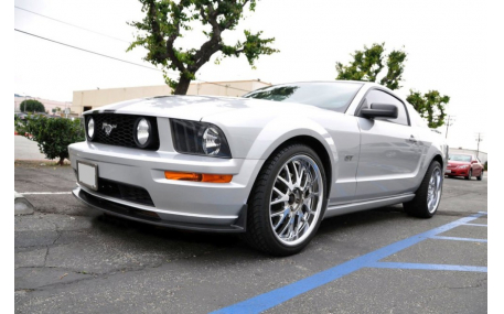 Накладка передняя Ford Mustang 2005-2009