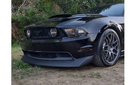 Накладка передняя Ford Mustang 2010-2012