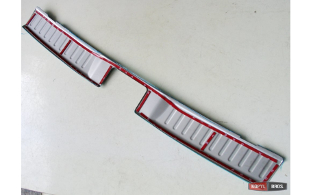 Накладка на задний бампер Suzuki Vitara