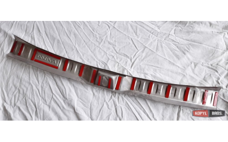 Накладка на задний бампер Toyota RAV4