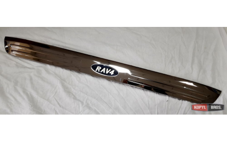 Хром накладки Toyota RAV4