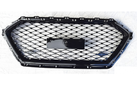 Решетка радиатора Hyundai Elantra AD