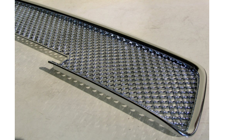 Решетка радиатора Toyota Hilux 2015-2017