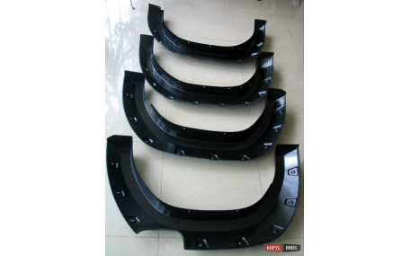 Арки Toyota Hilux