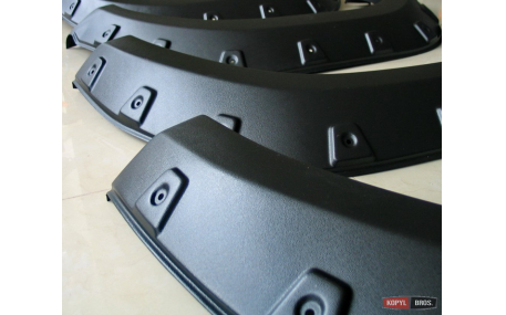 Арки Toyota Hilux