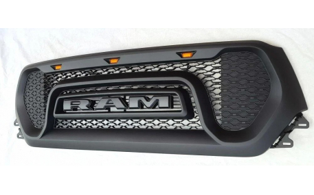 Решетка радиатора Dodge RAM 1500