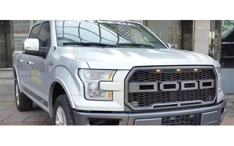 Решетка радиатора Ford F150 2015-2017