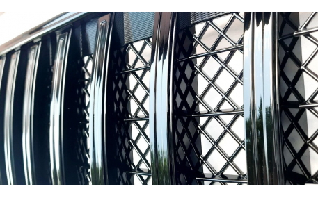 Решетка радиатора Hyundai Santa Fe 2013-2015