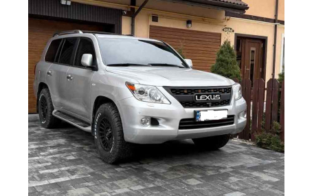 Решетка радиатора Lexus LX 2008-2012