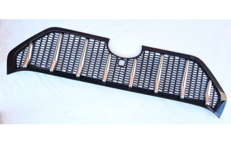 Решетка радиатора Toyota RAV4