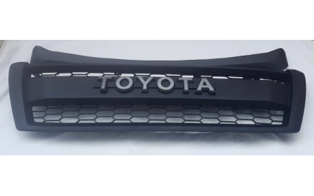 Решетка радиатора Toyota Land Cruiser Prado 150 2013-2017