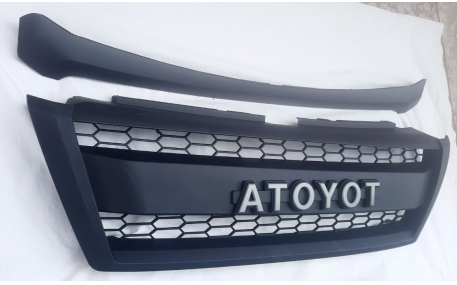 Решетка радиатора Toyota Land Cruiser Prado 150 2013-2017