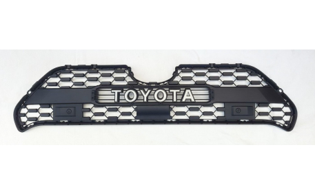 Решетка радиатора Toyota RAV4