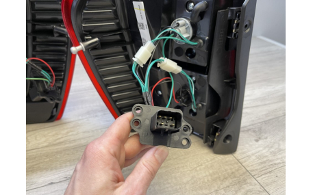 Фонари задние JEEP Grand Cherokee