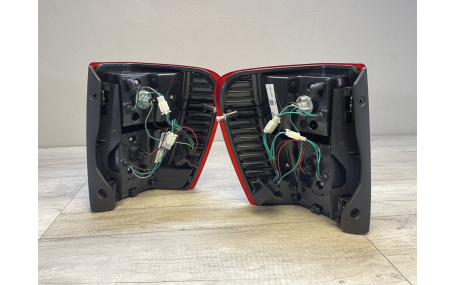 Фонари задние JEEP Grand Cherokee