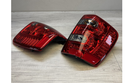 Фонари задние JEEP Grand Cherokee