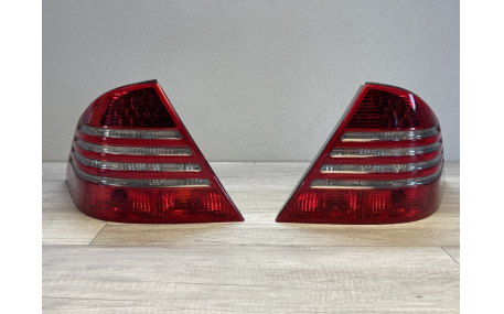 Фонари задние Mercedes S-class W220
