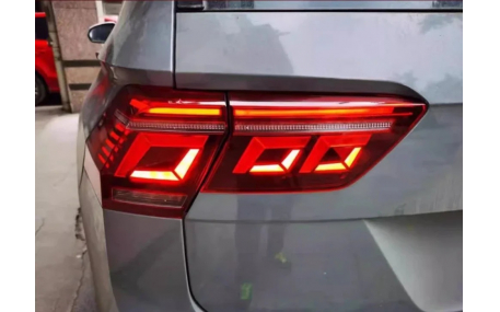 Фонари задние Volkswagen Tiguan 2020-2023