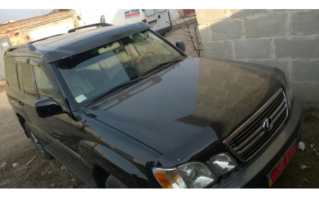 Козырек Lexus LX470