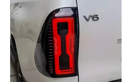 Фонари задние Toyota Hilux 2021-2023