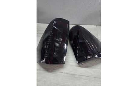 Фонари задние Toyota Hilux 2021-2023