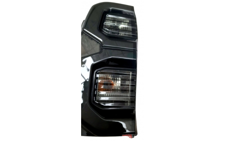 Фонари задние Toyota Hilux 2021-2023