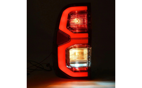 Фонари задние Toyota Hilux 2021-2023