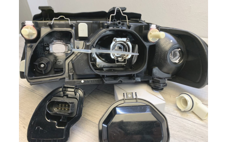 Фары передние AUDI A4 B5 1999-2000