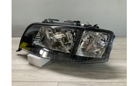 Фары передние AUDI A6 C5 2001-2004