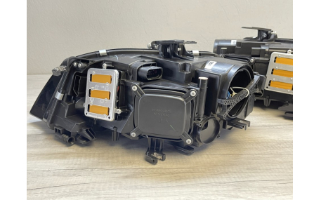 Фары передние AUDI A4 B8 2008-2012