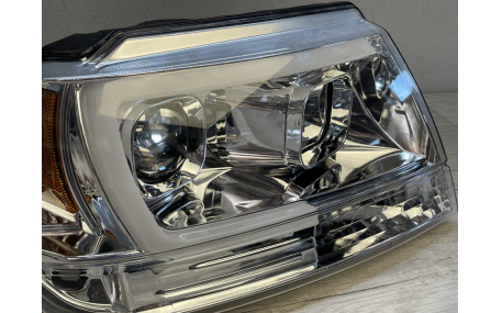 Фары передние JEEP Grand Cherokee