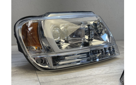 Фары передние JEEP Grand Cherokee