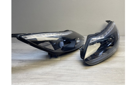 Фары передние Ford Focus MK3 2011-2014