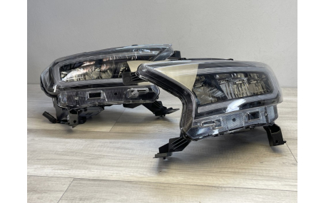 Фары передние Ford Ranger 2015-2021