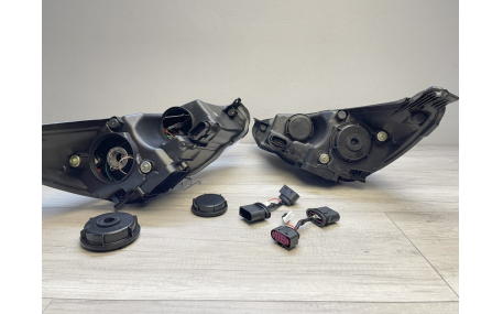 Фары передние Ford Focus MK3 2015-2018