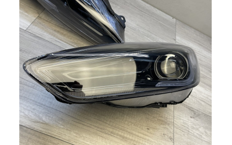 Фары передние Ford Focus MK3 2015-2018