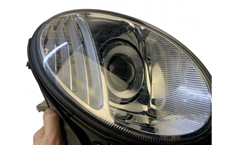 Фары передние Mercedes E-class W211 2002-2006