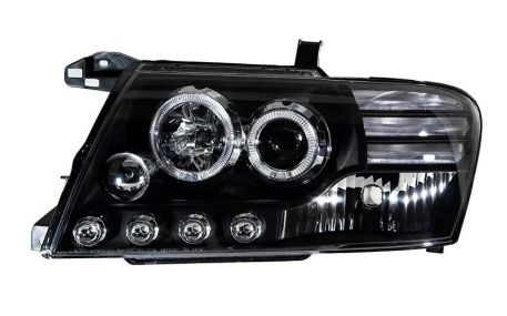 Фары передние Mitsubishi Pajero Wagon 3