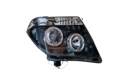 Фары передние Nissan Navara 2005-2010