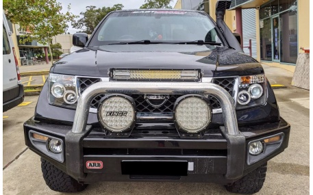 Фары передние Nissan Navara 2005-2010