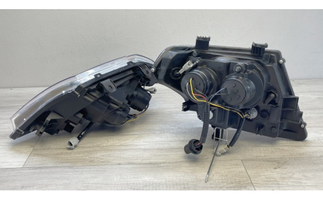 Фары передние Nissan Navara/Frontier 2010-2014