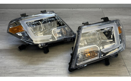 Фары передние Nissan Navara/Frontier 2010-2014